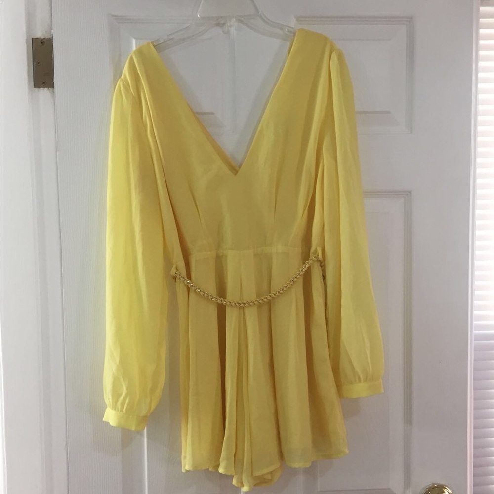 yellow romper// only worn once